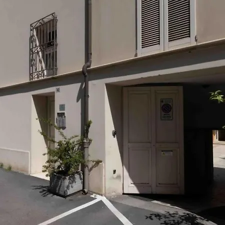 La Casa Di Piazza Baracca Con Posto Auto Rawenna